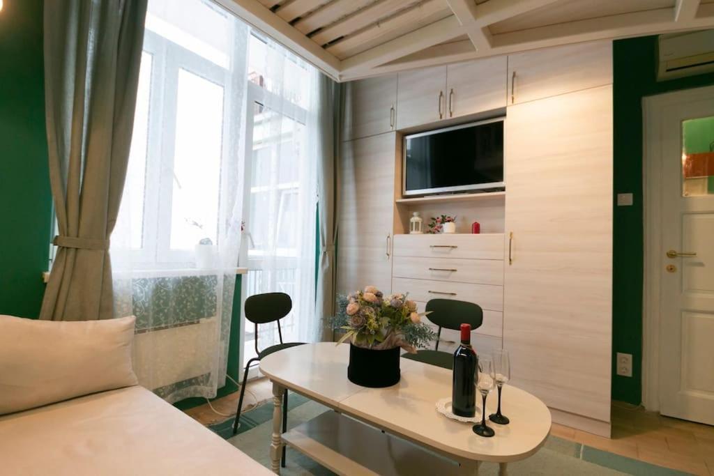 Апартаменты Loft Studio In The City Center София Экстерьер фото